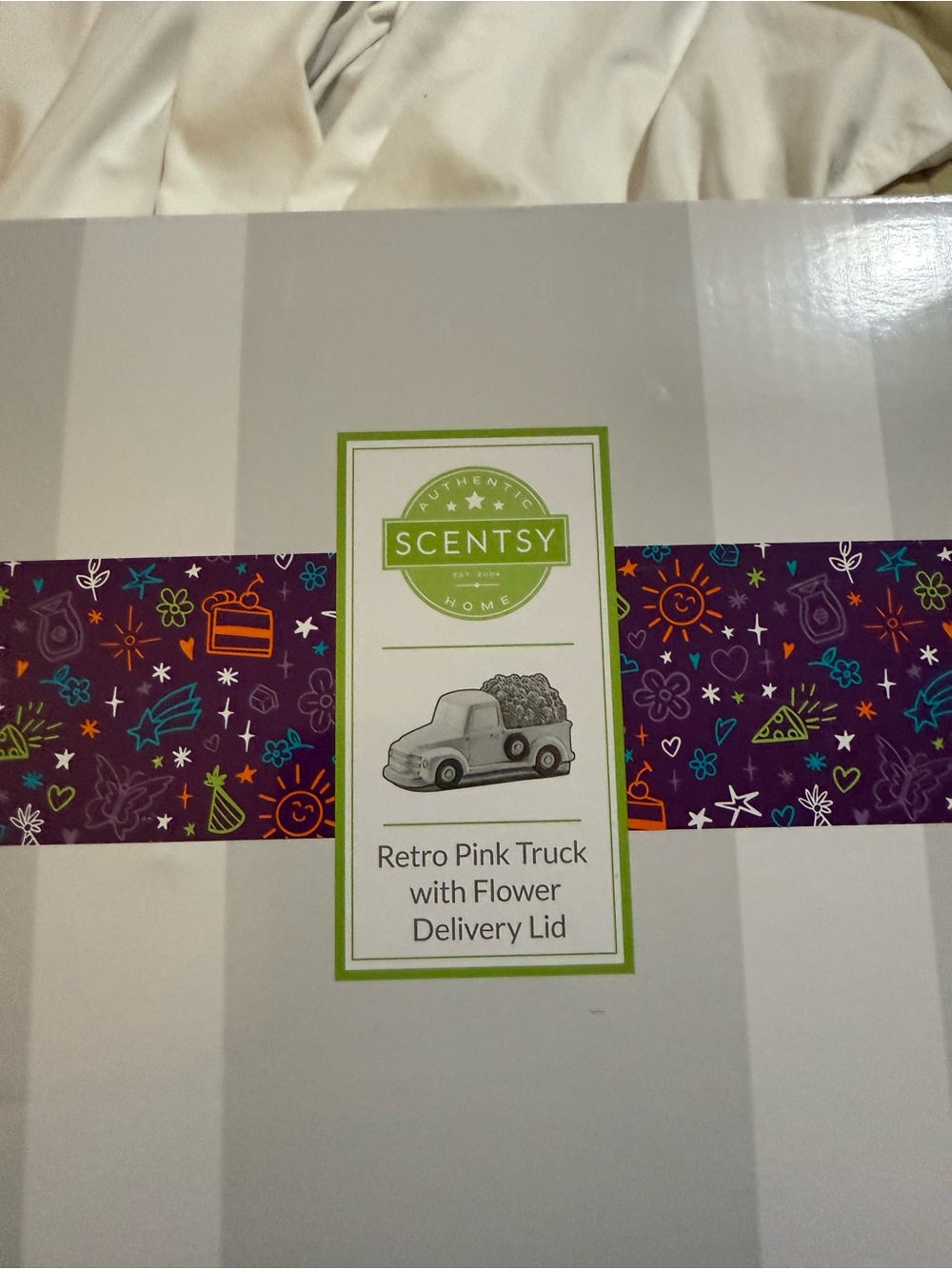 Scentsy Pink Retro Truck with Purple Floral Banding